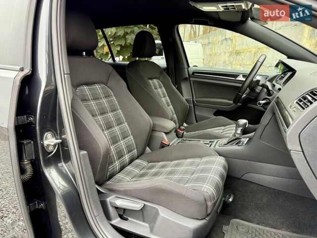 Серый Фольксваген Golf GTD, объемом двигателя 2 л и пробегом 138 тыс. км за 19000 $, фото 11 на Automoto.ua
