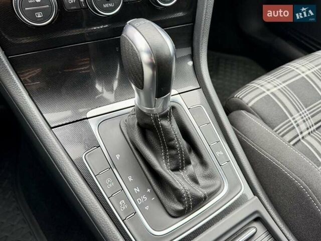 Серый Фольксваген Golf GTD, объемом двигателя 2 л и пробегом 138 тыс. км за 19000 $, фото 21 на Automoto.ua