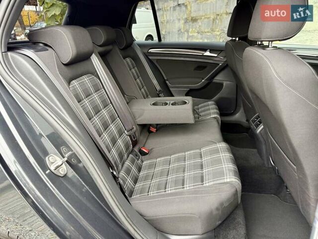 Серый Фольксваген Golf GTD, объемом двигателя 2 л и пробегом 138 тыс. км за 19000 $, фото 10 на Automoto.ua