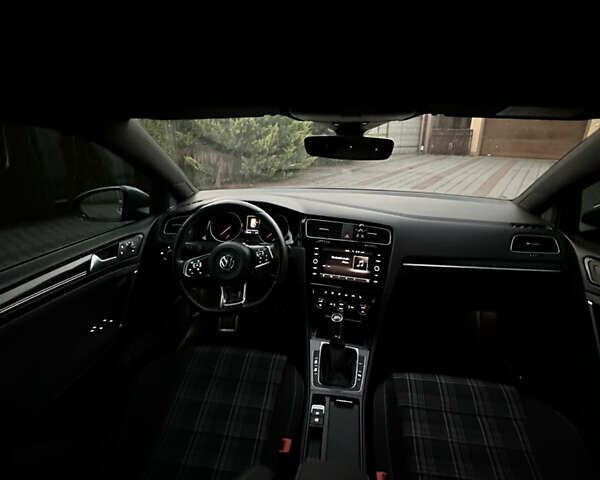 Серый Фольксваген Golf GTD, объемом двигателя 2 л и пробегом 210 тыс. км за 16900 $, фото 9 на Automoto.ua