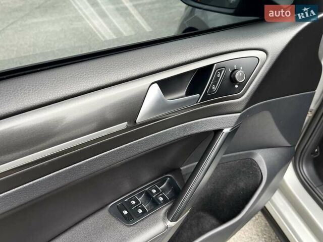 Фольксваген Golf GTD 2017 в Чернигове на Automoto.ua Серый Фольксваген Golf GTD, объемом двигателя 1.97 л и пробегом 277 тыс. км за 15999 $, фото 19 на Automoto.ua