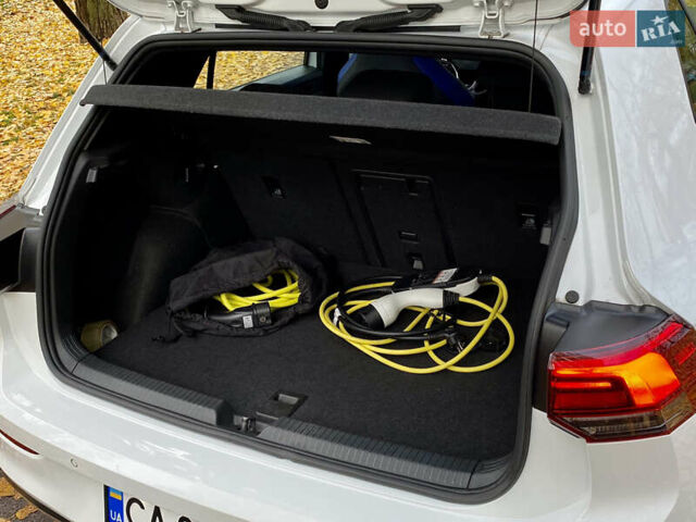 Белый Фольксваген Golf GTE, объемом двигателя 1.4 л и пробегом 138 тыс. км за 30500 $, фото 9 на Automoto.ua