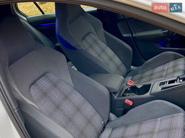 Белый Фольксваген Golf GTE, объемом двигателя 1.4 л и пробегом 138 тыс. км за 30500 $, фото 19 на Automoto.ua