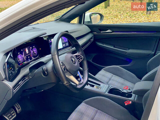 Белый Фольксваген Golf GTE, объемом двигателя 1.4 л и пробегом 138 тыс. км за 30500 $, фото 5 на Automoto.ua