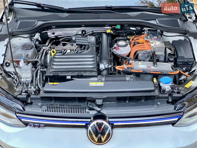 Белый Фольксваген Golf GTE, объемом двигателя 1.4 л и пробегом 138 тыс. км за 30500 $, фото 25 на Automoto.ua