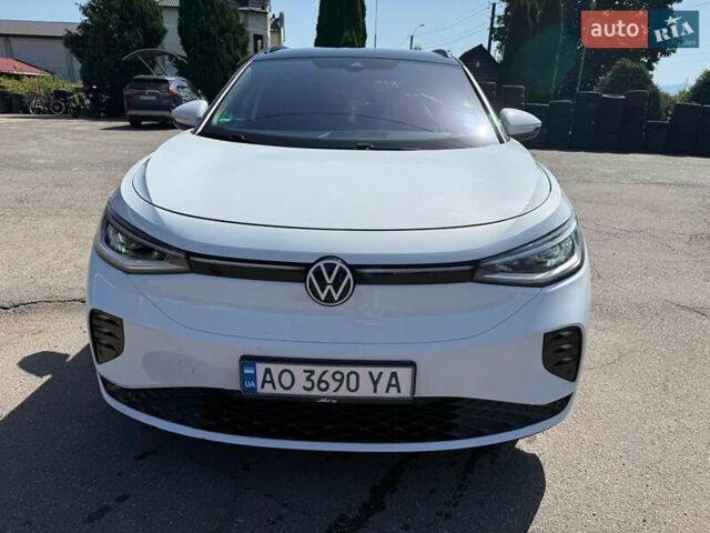 Белый Фольксваген ID.4 GTX, объемом двигателя 0 л и пробегом 36 тыс. км за 28999 $, фото 3 на Automoto.ua