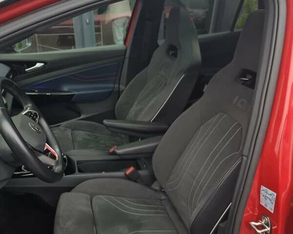 Красный Фольксваген ID.4 GTX, объемом двигателя 0 л и пробегом 55 тыс. км за 32300 $, фото 8 на Automoto.ua