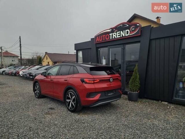 Красный Фольксваген ID.4 GTX, объемом двигателя 0 л и пробегом 55 тыс. км за 32300 $, фото 2 на Automoto.ua