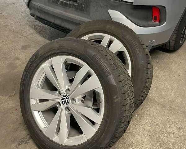 Фольксваген ID.4 GTX, об'ємом двигуна 0 л та пробігом 34 тис. км за 28000 $, фото 10 на Automoto.ua