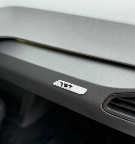 Белый Фольксваген ID.3, объемом двигателя 0 л и пробегом 160 тыс. км за 15800 $, фото 28 на Automoto.ua