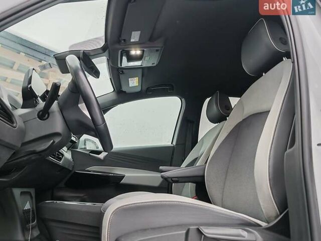 Белый Фольксваген ID.3, объемом двигателя 0 л и пробегом 162 тыс. км за 15400 $, фото 24 на Automoto.ua
