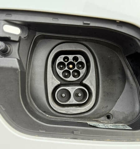 Белый Фольксваген ID.3, объемом двигателя 0 л и пробегом 160 тыс. км за 15800 $, фото 6 на Automoto.ua