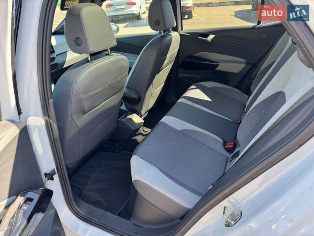 Белый Фольксваген ID.3, объемом двигателя 0 л и пробегом 201 тыс. км за 13400 $, фото 19 на Automoto.ua