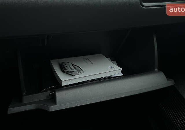 Белый Фольксваген ID.3, объемом двигателя 0 л и пробегом 127 тыс. км за 17499 $, фото 165 на Automoto.ua