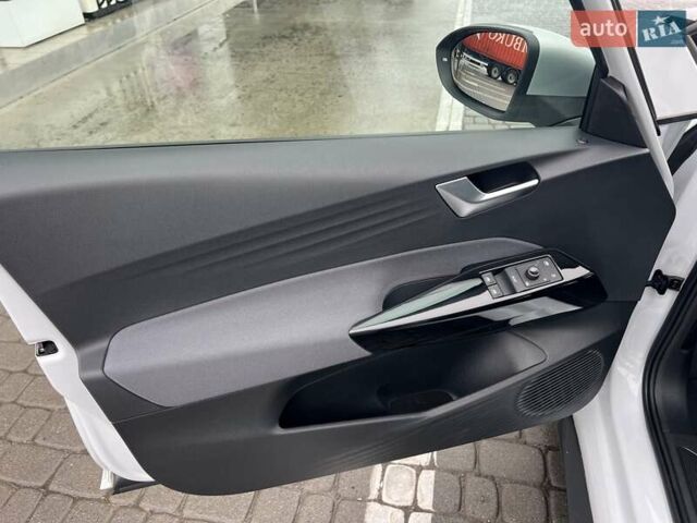 Белый Фольксваген ID.3, объемом двигателя 0 л и пробегом 86 тыс. км за 15499 $, фото 22 на Automoto.ua