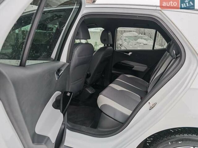 Белый Фольксваген ID.3, объемом двигателя 0 л и пробегом 162 тыс. км за 15400 $, фото 28 на Automoto.ua