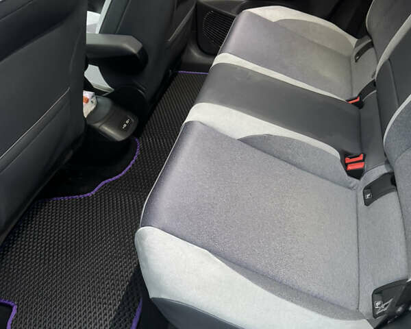 Белый Фольксваген ID.3, объемом двигателя 0 л и пробегом 60 тыс. км за 16300 $, фото 9 на Automoto.ua