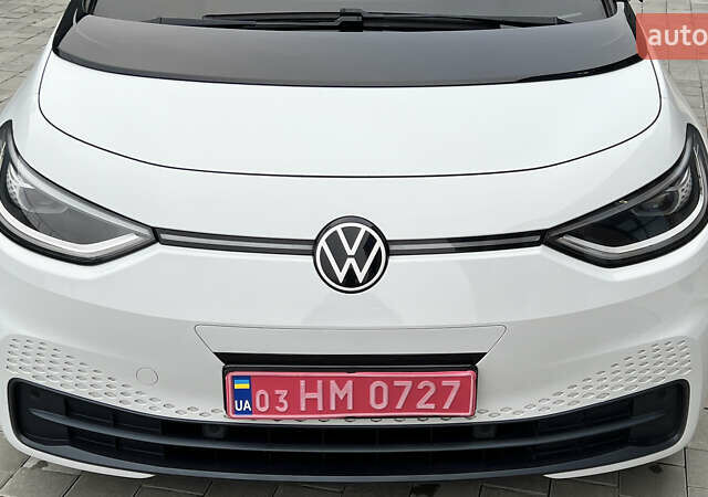Белый Фольксваген ID.3, объемом двигателя 0 л и пробегом 127 тыс. км за 17499 $, фото 23 на Automoto.ua