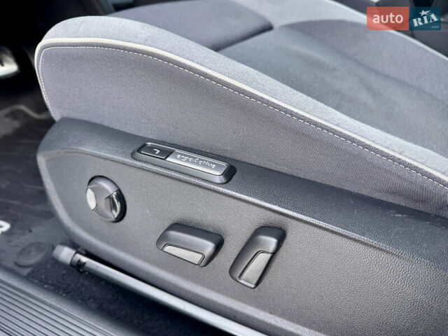 Белый Фольксваген ID.3, объемом двигателя 0 л и пробегом 119 тыс. км за 17350 $, фото 13 на Automoto.ua