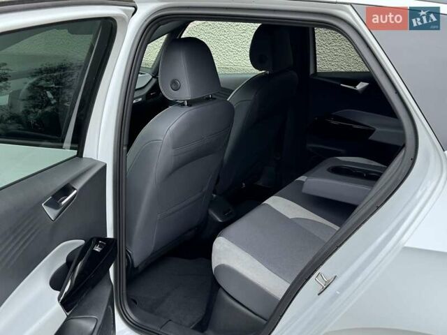 Белый Фольксваген ID.3, объемом двигателя 0 л и пробегом 170 тыс. км за 15900 $, фото 16 на Automoto.ua