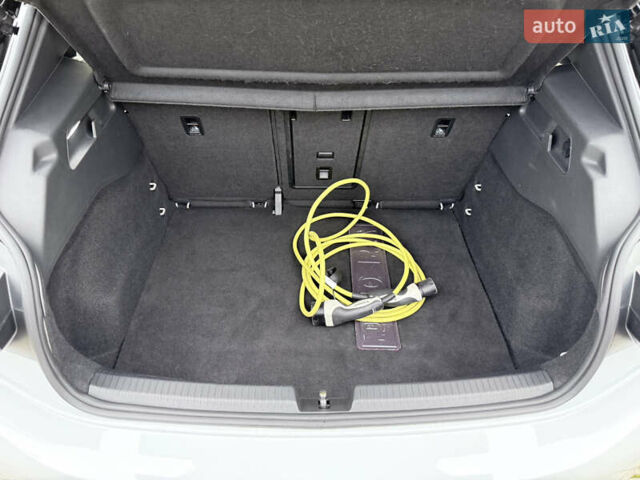 Фольксваген ID.3 2020 в Луцке на Automoto.ua Белый Фольксваген ID.3, объемом двигателя 0 л и пробегом 148 тыс. км за 17500 $, фото 31 на Automoto.ua