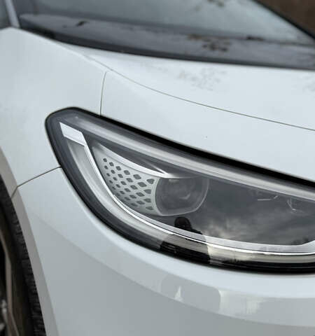 Белый Фольксваген ID.3, объемом двигателя 0 л и пробегом 160 тыс. км за 15800 $, фото 9 на Automoto.ua