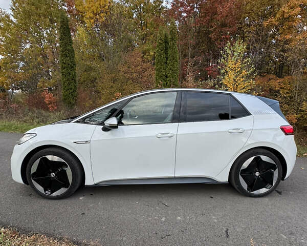 Фольксваген ID.3 2020 в Ивано-Франковске на Automoto.ua Белый Фольксваген ID.3, объемом двигателя 0 л и пробегом 165 тыс. км за 16800 $, фото 23 на Automoto.ua