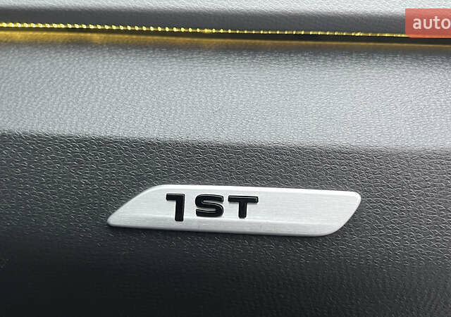 Белый Фольксваген ID.3, объемом двигателя 0 л и пробегом 127 тыс. км за 17499 $, фото 97 на Automoto.ua