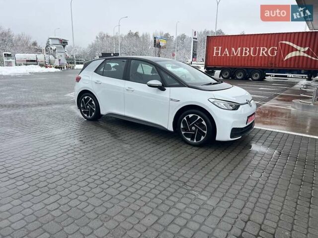 Белый Фольксваген ID.3, объемом двигателя 0 л и пробегом 86 тыс. км за 15499 $, фото 3 на Automoto.ua