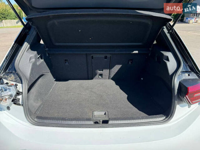 Белый Фольксваген ID.3, объемом двигателя 0 л и пробегом 201 тыс. км за 13199 $, фото 9 на Automoto.ua