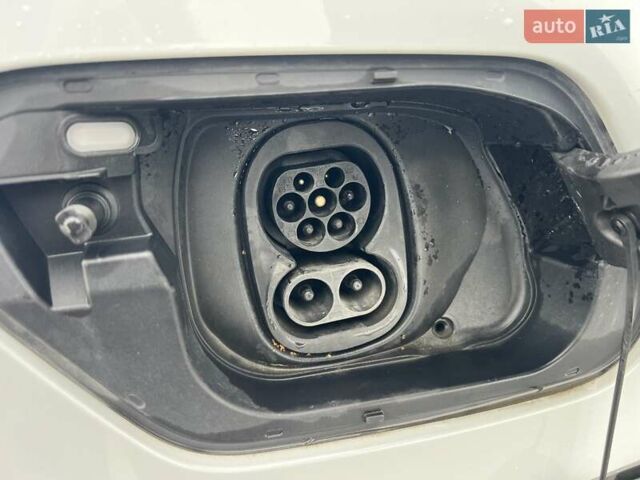 Белый Фольксваген ID.3, объемом двигателя 0 л и пробегом 86 тыс. км за 15499 $, фото 8 на Automoto.ua