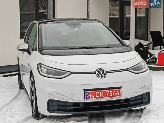 Белый Фольксваген ID.3, объемом двигателя 0 л и пробегом 162 тыс. км за 15400 $, фото 17 на Automoto.ua
