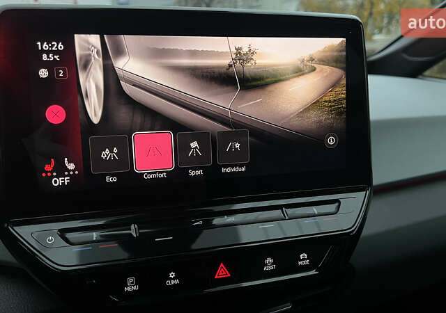 Белый Фольксваген ID.3, объемом двигателя 0 л и пробегом 127 тыс. км за 17499 $, фото 158 на Automoto.ua