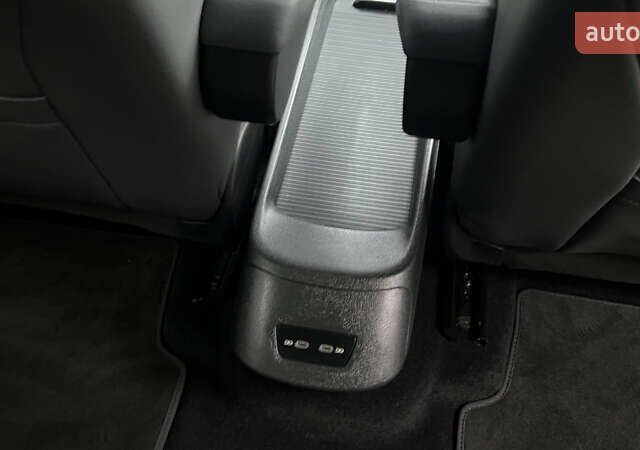 Белый Фольксваген ID.3, объемом двигателя 0 л и пробегом 127 тыс. км за 17499 $, фото 83 на Automoto.ua