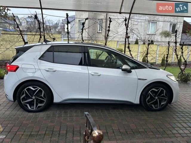 Білий Фольксваген ID.3, об'ємом двигуна 0 л та пробігом 200 тис. км за 13999 $, фото 4 на Automoto.ua