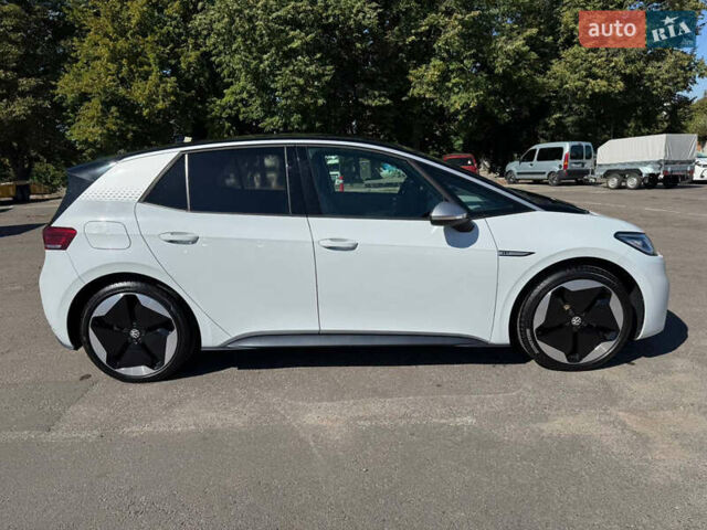 Белый Фольксваген ID.3, объемом двигателя 0 л и пробегом 201 тыс. км за 13199 $, фото 2 на Automoto.ua