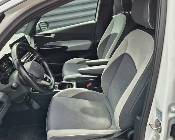 Белый Фольксваген ID.3, объемом двигателя 0 л и пробегом 168 тыс. км за 15900 $, фото 7 на Automoto.ua