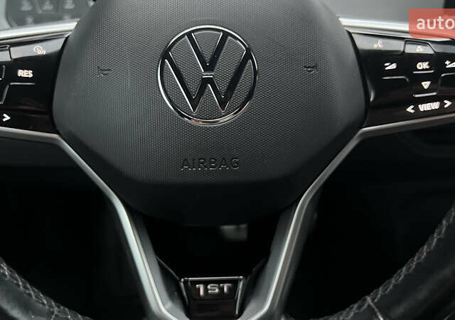 Белый Фольксваген ID.3, объемом двигателя 0 л и пробегом 127 тыс. км за 17499 $, фото 114 на Automoto.ua