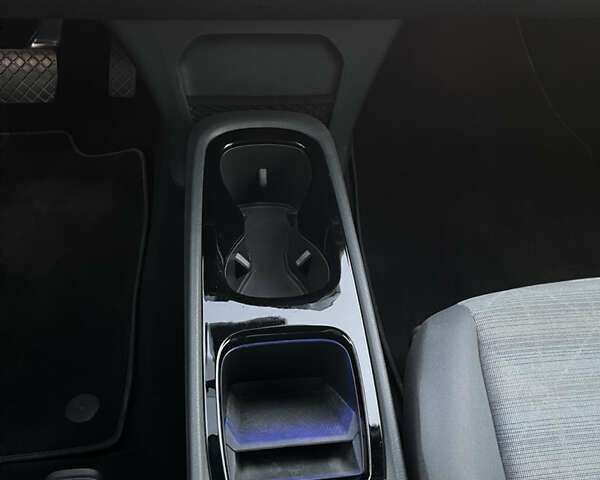 Білий Фольксваген ID.3, об'ємом двигуна 0 л та пробігом 98 тис. км за 16699 $, фото 39 на Automoto.ua