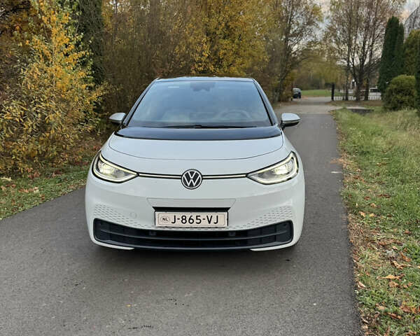 Фольксваген ID.3 2020 в Ивано-Франковске на Automoto.ua Белый Фольксваген ID.3, объемом двигателя 0 л и пробегом 165 тыс. км за 16800 $, фото 1 на Automoto.ua