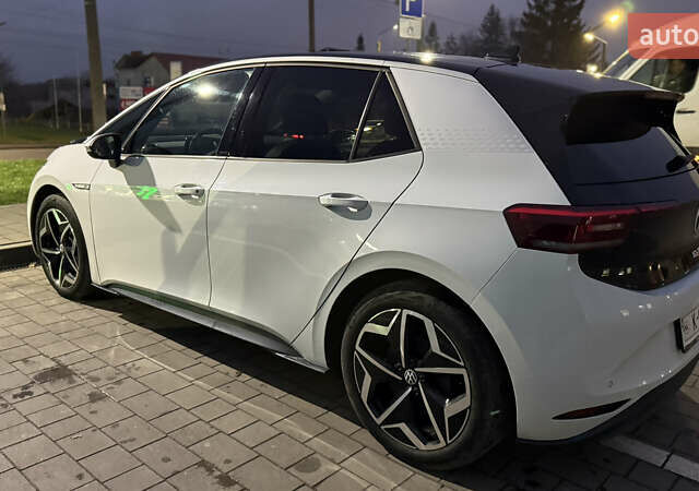 Белый Фольксваген ID.3, объемом двигателя 0 л и пробегом 63 тыс. км за 17900 $, фото 8 на Automoto.ua