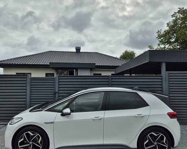 Белый Фольксваген ID.3, объемом двигателя 0 л и пробегом 168 тыс. км за 15900 $, фото 1 на Automoto.ua