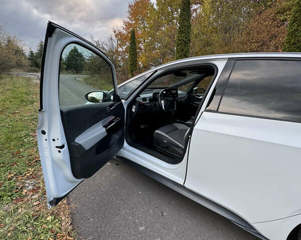 Фольксваген ID.3 2020 в Ивано-Франковске на Automoto.ua Белый Фольксваген ID.3, объемом двигателя 0 л и пробегом 165 тыс. км за 16800 $, фото 20 на Automoto.ua