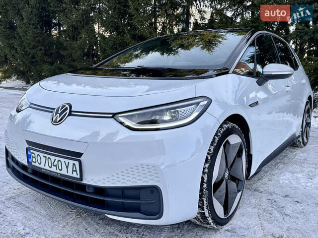 Белый Фольксваген ID.3, объемом двигателя 0 л и пробегом 119 тыс. км за 17350 $, фото 3 на Automoto.ua