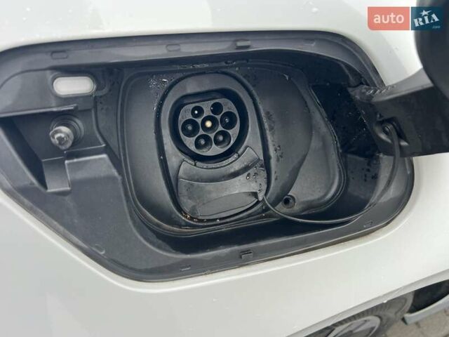 Белый Фольксваген ID.3, объемом двигателя 0 л и пробегом 86 тыс. км за 15499 $, фото 7 на Automoto.ua