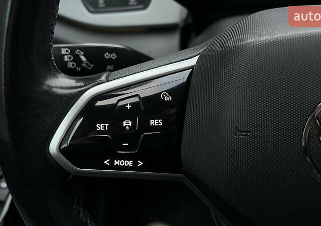 Белый Фольксваген ID.3, объемом двигателя 0 л и пробегом 127 тыс. км за 17499 $, фото 111 на Automoto.ua