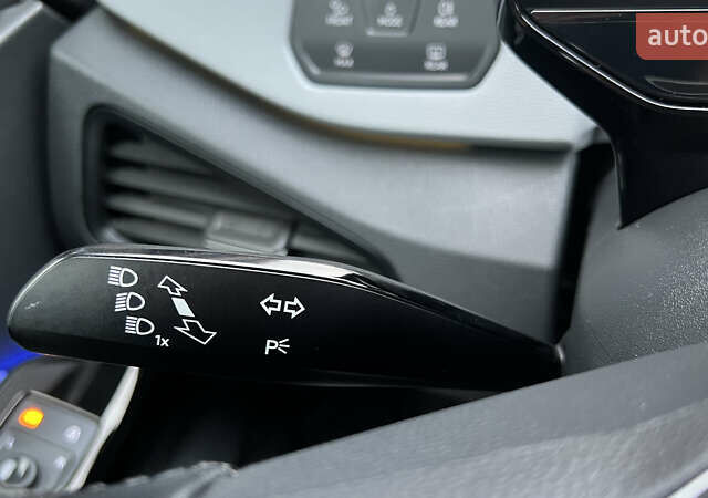 Белый Фольксваген ID.3, объемом двигателя 0 л и пробегом 127 тыс. км за 17499 $, фото 115 на Automoto.ua