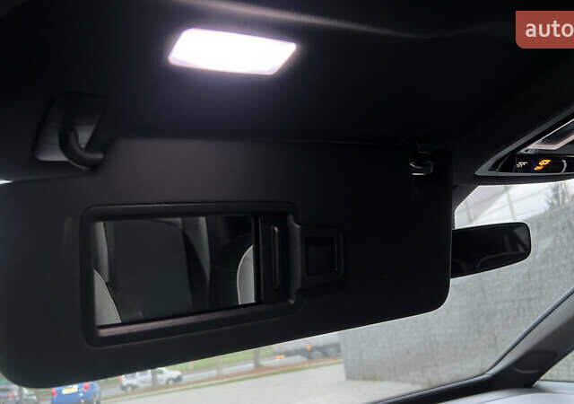 Белый Фольксваген ID.3, объемом двигателя 0 л и пробегом 127 тыс. км за 17499 $, фото 164 на Automoto.ua