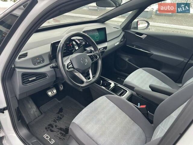 Белый Фольксваген ID.3, объемом двигателя 0 л и пробегом 86 тыс. км за 15499 $, фото 23 на Automoto.ua