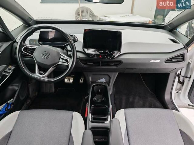 Белый Фольксваген ID.3, объемом двигателя 0 л и пробегом 162 тыс. км за 15400 $, фото 20 на Automoto.ua